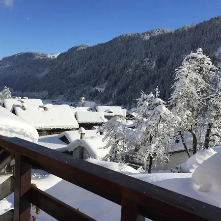Holiday home Chalet Mitten In Den Schweizer Alpen