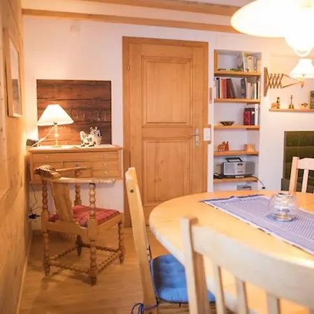 Casa de Férias Chalet Mitten In Den Schweizer Alpen