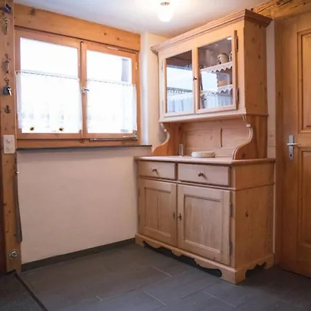 Chalet Mitten In Den Schweizer Alpen * Dardin