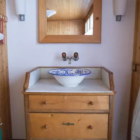 Casa de Férias Chalet Mitten In Den Schweizer Alpen *