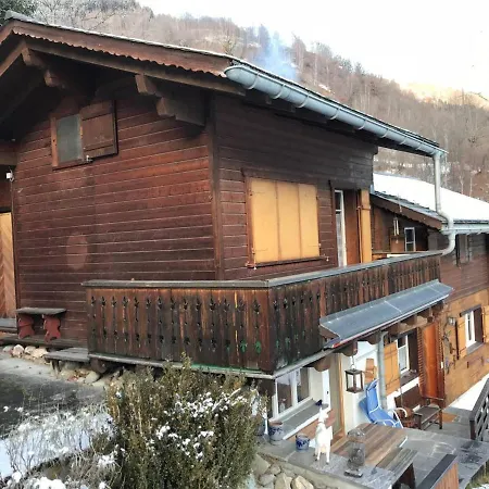 Casa de Férias Chalet Mitten In Den Schweizer Alpen *